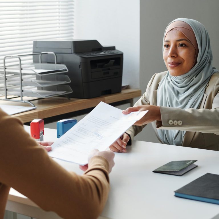کت و شلوار زنانه برای جلسه کاری